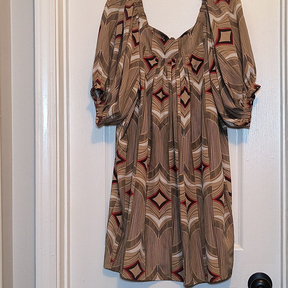 Elle Beige and Burgundy Geometric Print Dress Size S - Picture 6 of 6